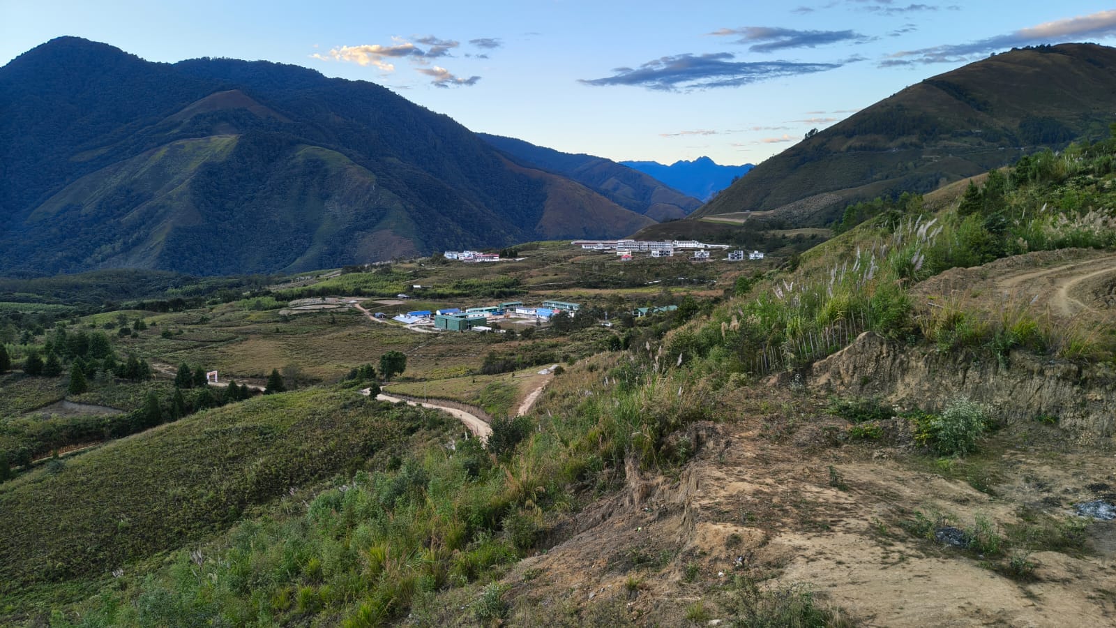 tempo traveller in guwahati